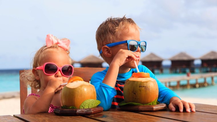 Семья на пляже