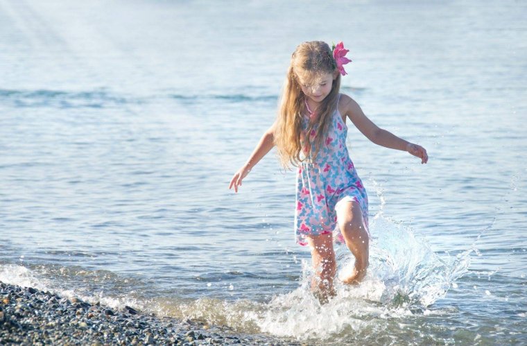 Семья на море