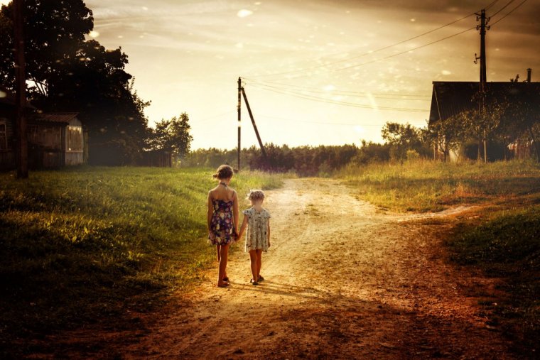 Мальчишки летом в деревне