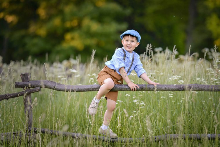 Мальчишки летом в деревне