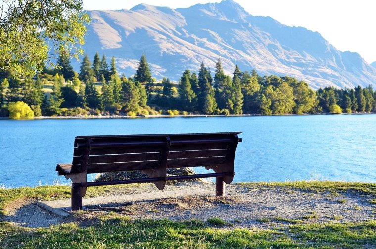 Скамейка на природе