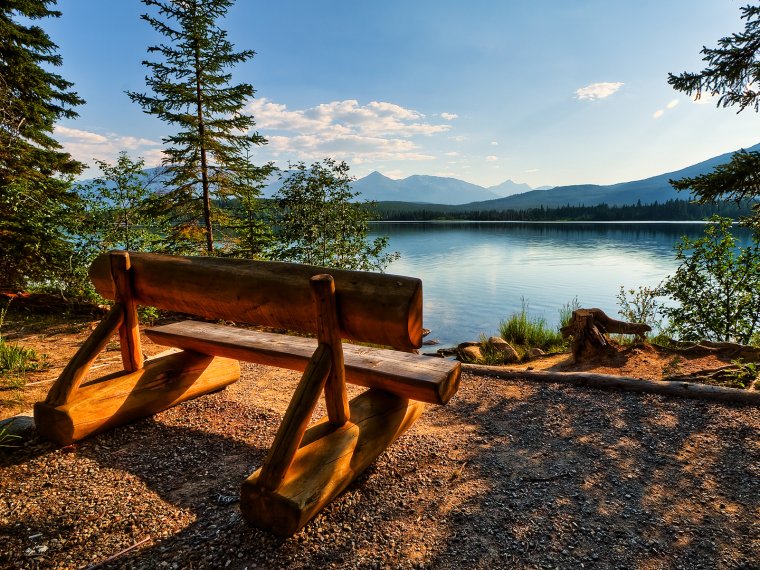 Лавочка в горах