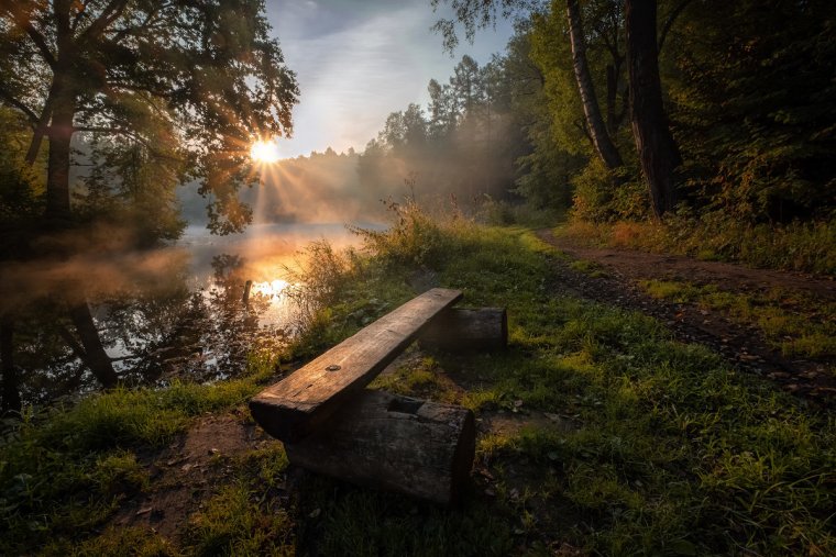 Скамья у моря