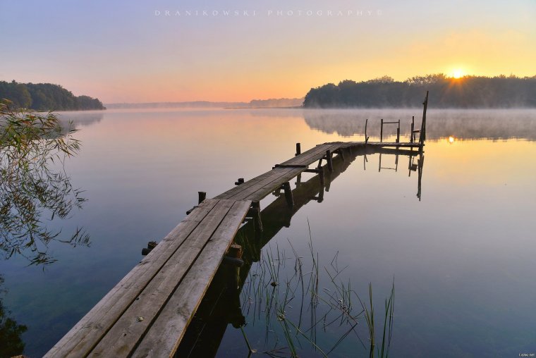 Мостки на озере
