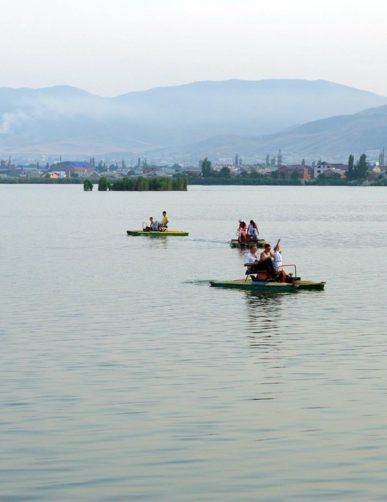 Озеро Акгель в Махачкале