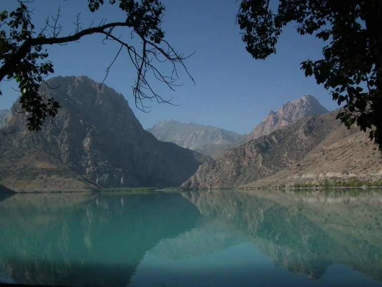 Искандеркуль красивый фон