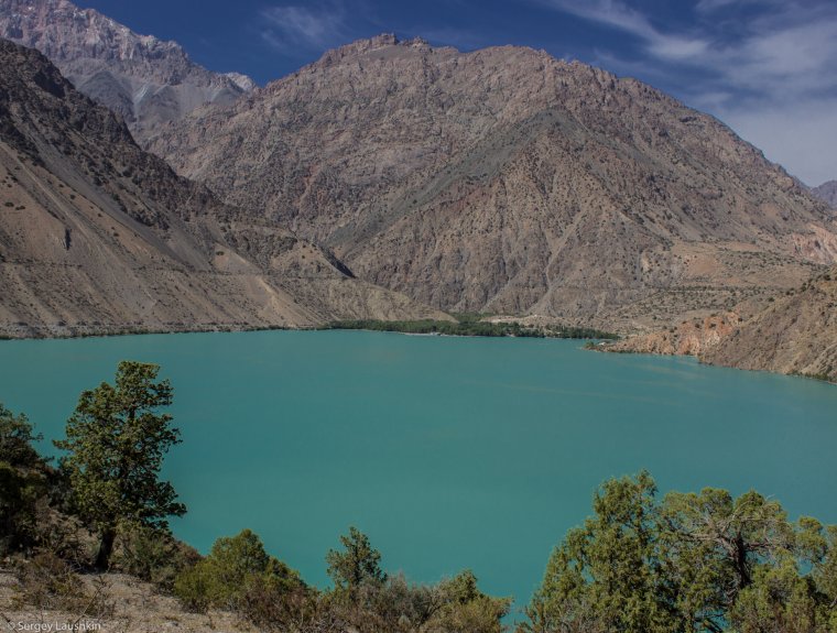 Озеро Варзоб в Таджикистане