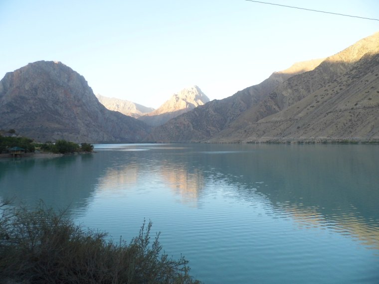 Фанские горы озеро Искандеркуль