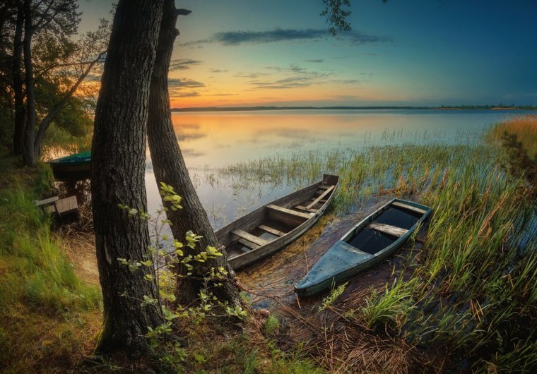 Лодка у берега