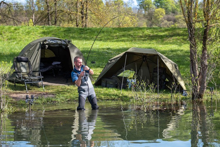 Палатка ночью