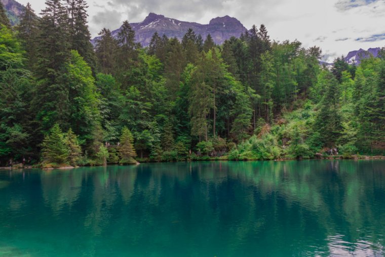 Озеро Блау Швейцария летом