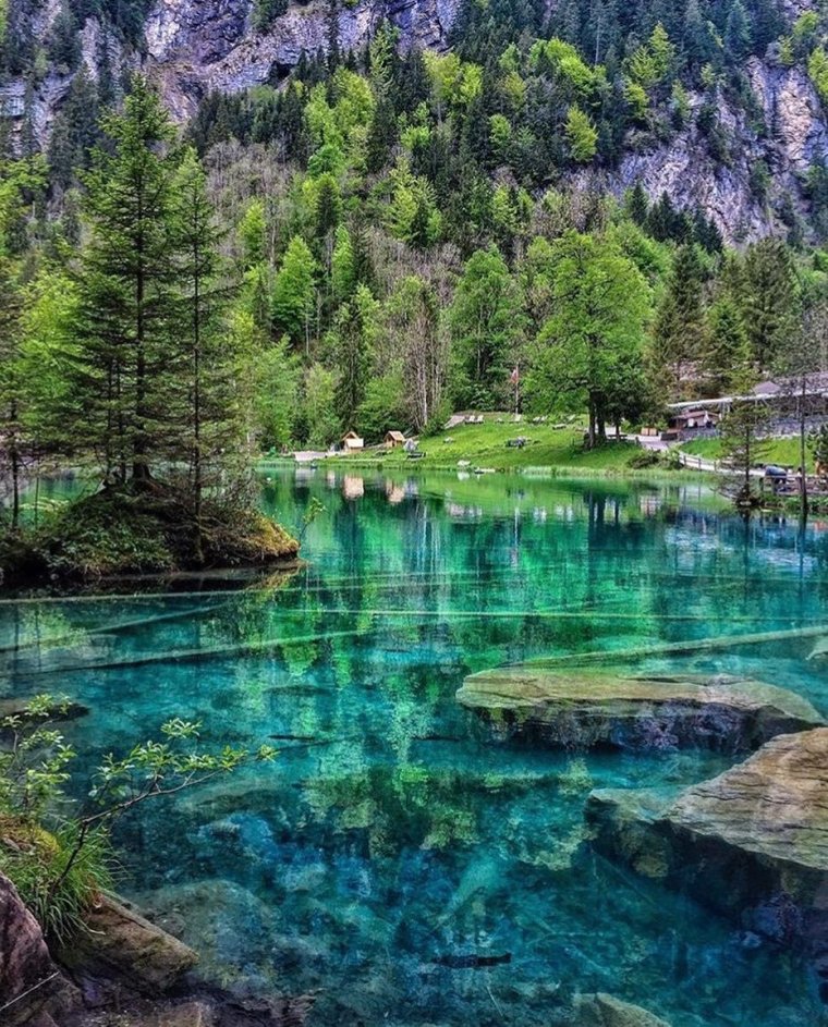 Блаузее голубое озеро