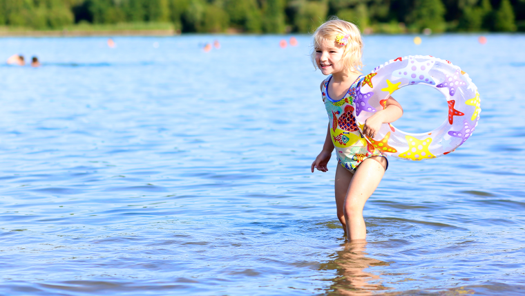 Моя дочка на море