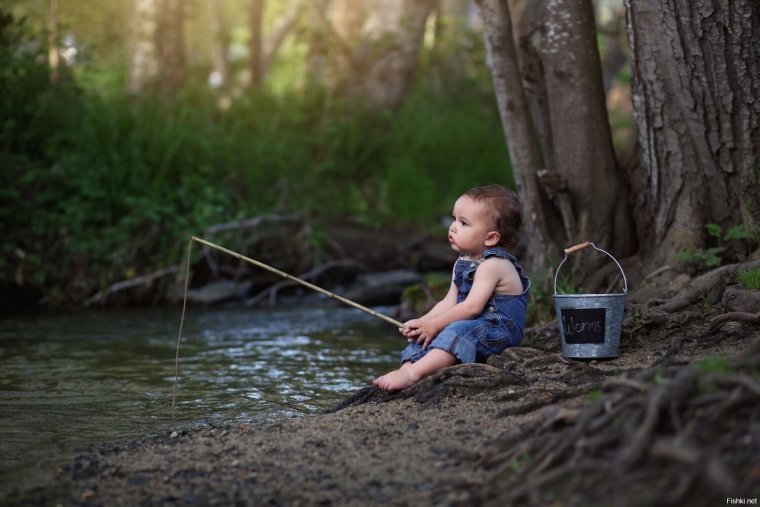 Мальчик Рыбак