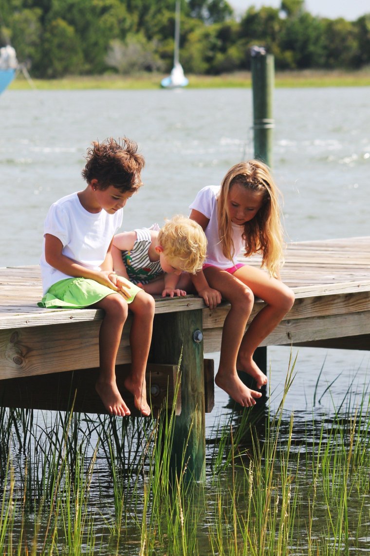 Лето дети озеро