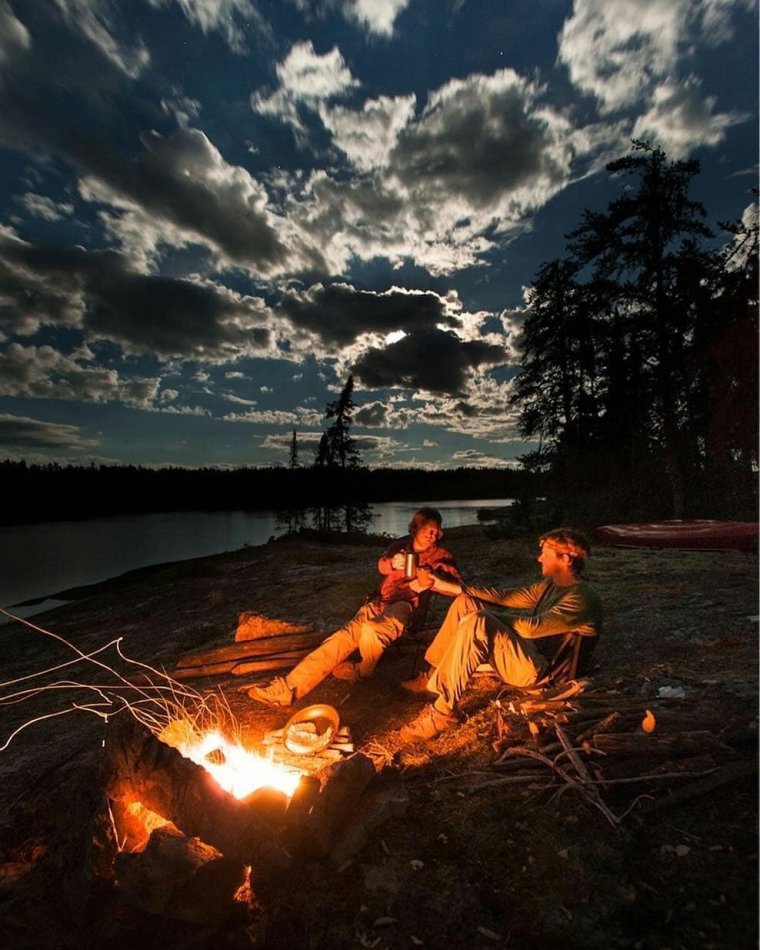 Вечер возле костра