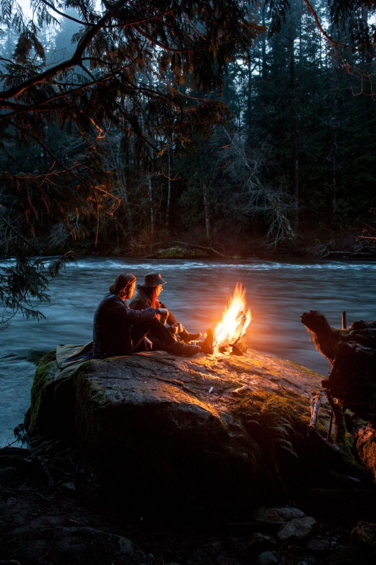 Вечер на природе у костра