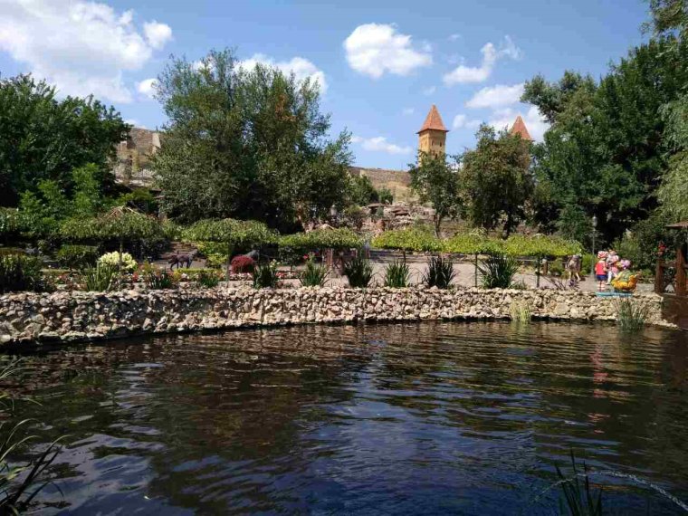 Парк Лога станица большевицкая Ростовской обл