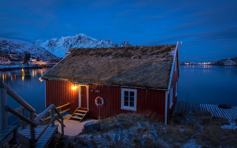 Норвегия Лофотенские острова домик красный