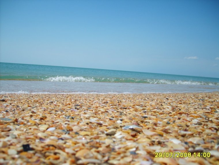 Феодосия ракушечный пляж