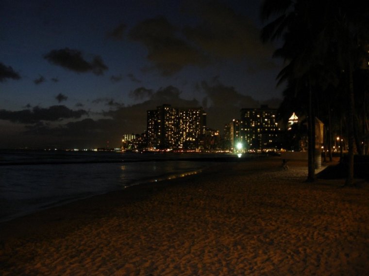 Ночная набережная Геленджика