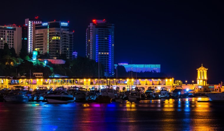 Вечерний Сочи центр