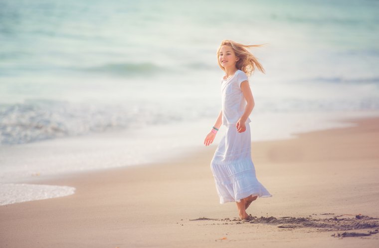 Девочка и море