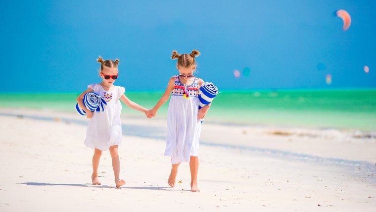 Дети на море