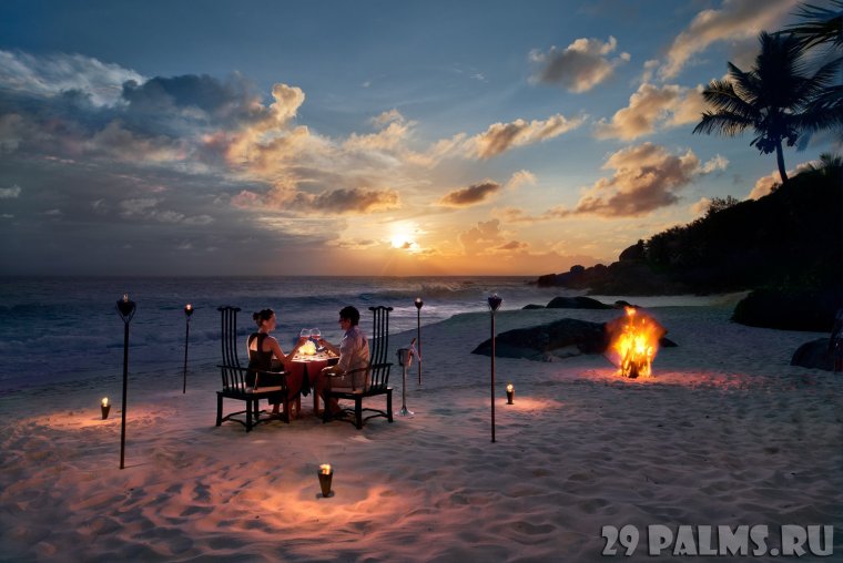 Романтический ужин на пляже