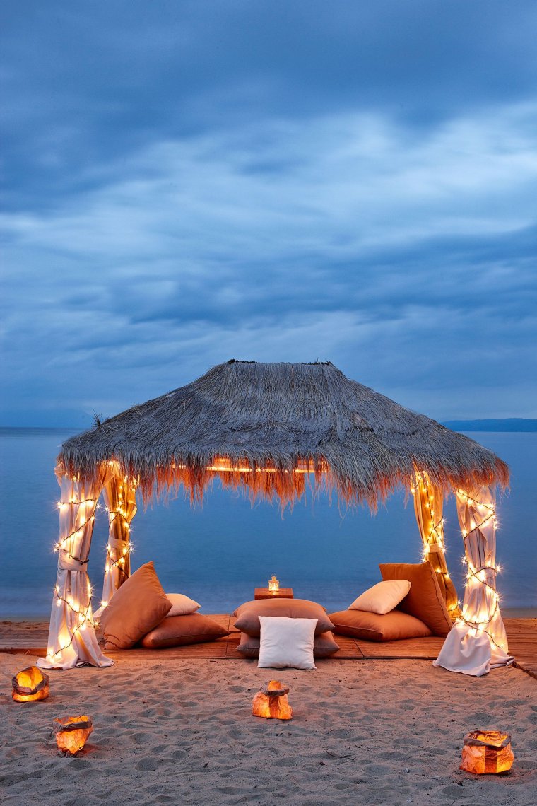 Романтический ужин на пляже