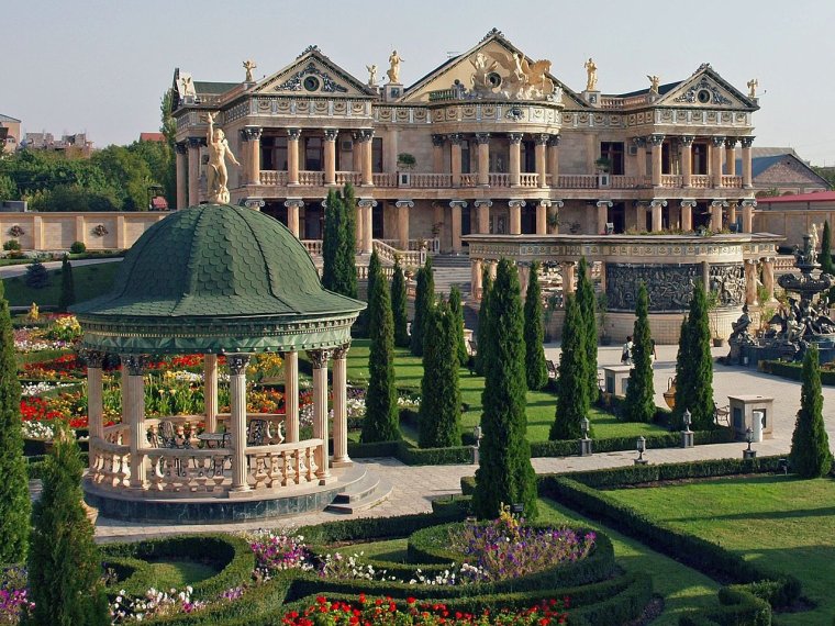 Дворец в Армении