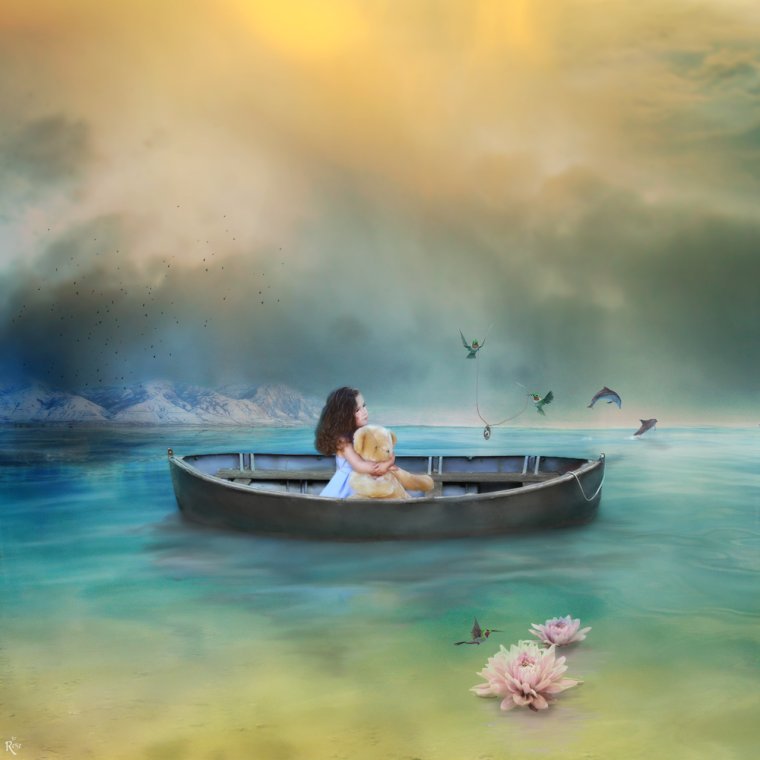 Девушка плывет на лодке