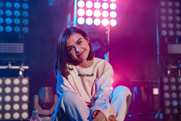 Елена Темникова движения