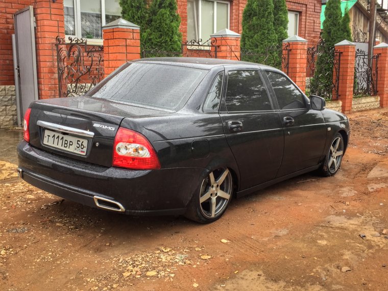 Приора 2 седан черная