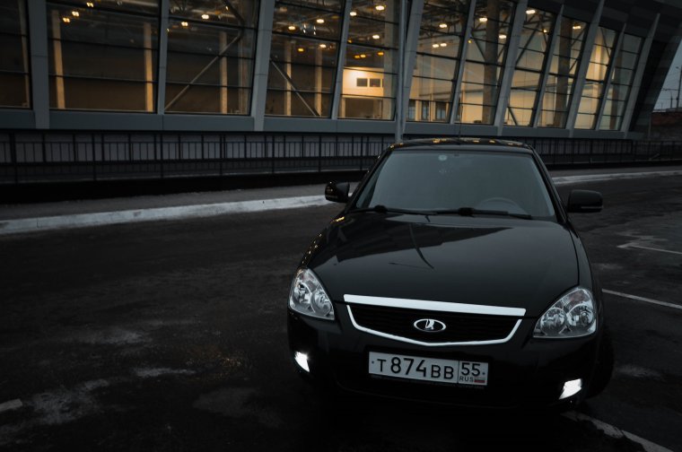 Лада Приора черная