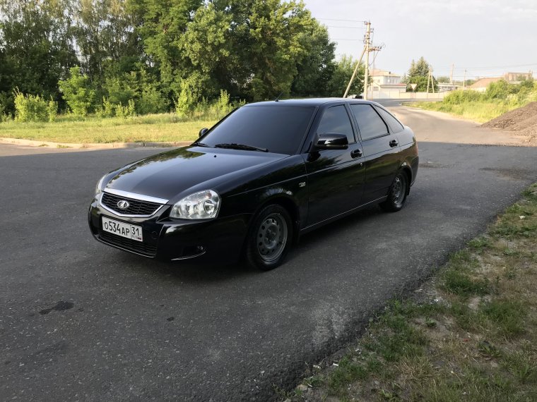 Приора 2 хэтчбек черная