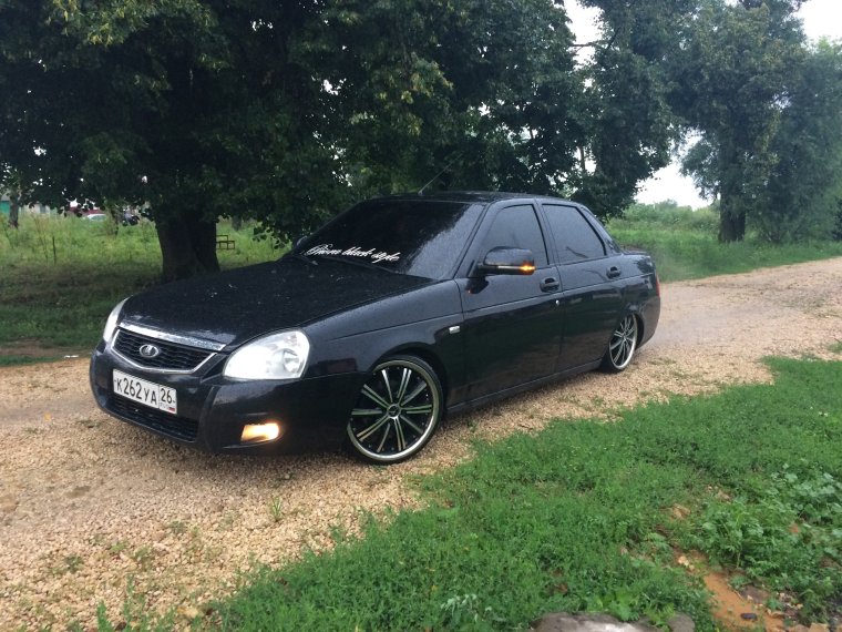 Лада Приора 2 седан черная