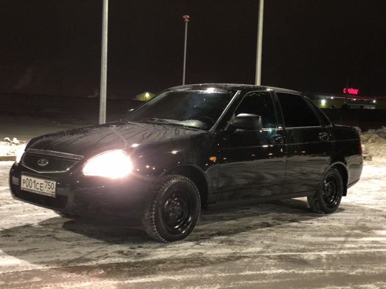 Черная Приора седан опер