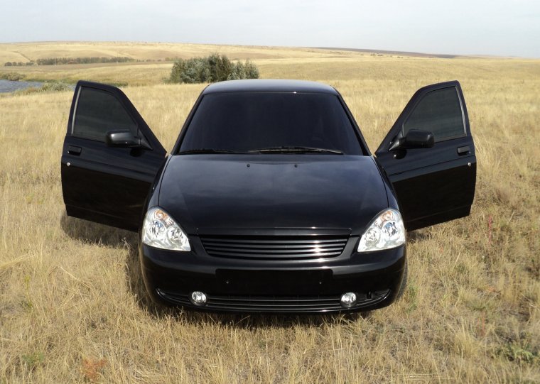 Лада Приора новая черная