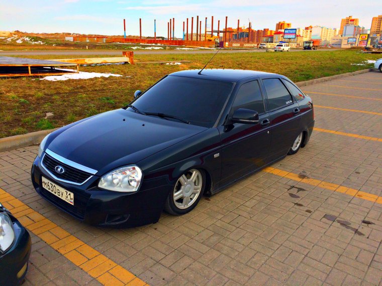 Приора 2 хэтчбек черная