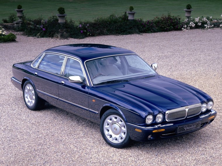 Jaguar Daimler super v8