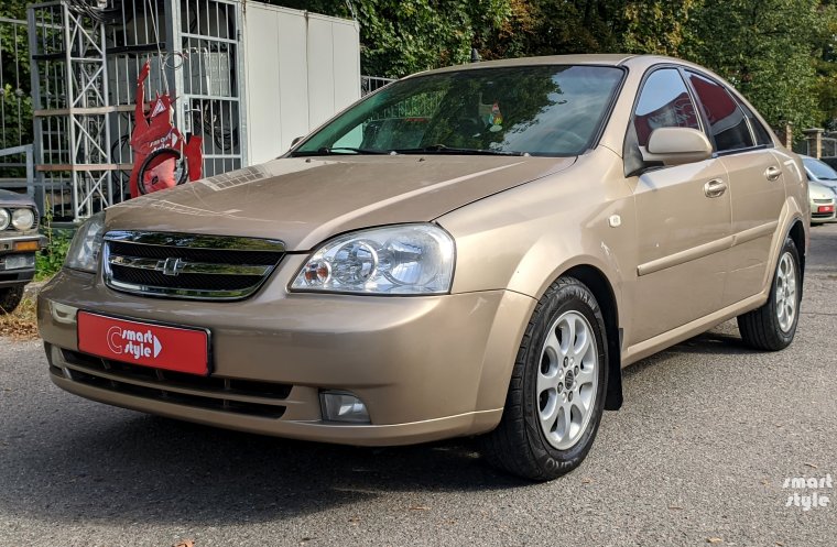 Шевроле Лачетти бежевый