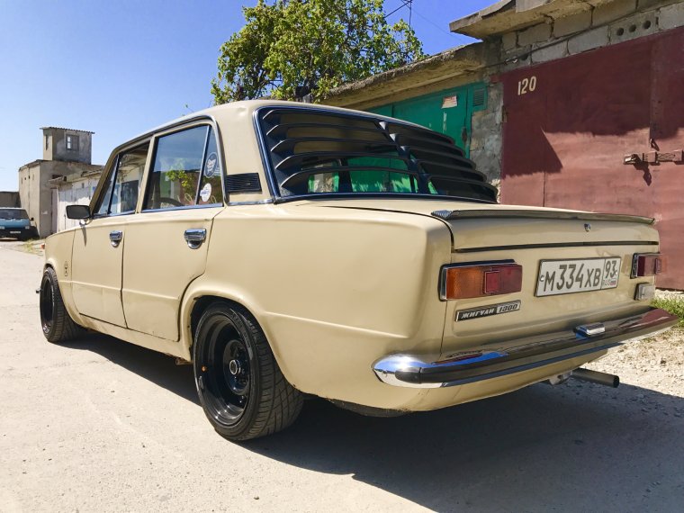 Светло бежевый ВАЗ 2101