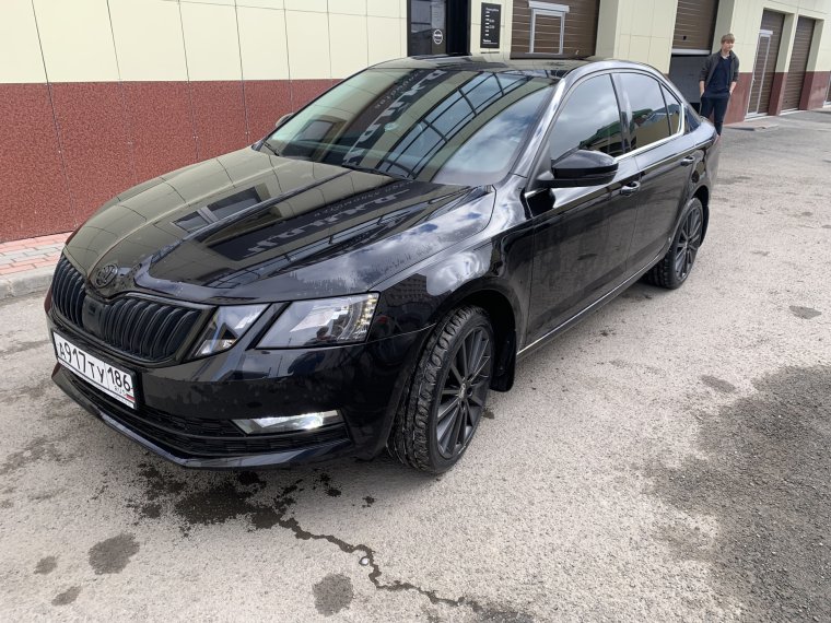 Skoda Octavia 2019 черная