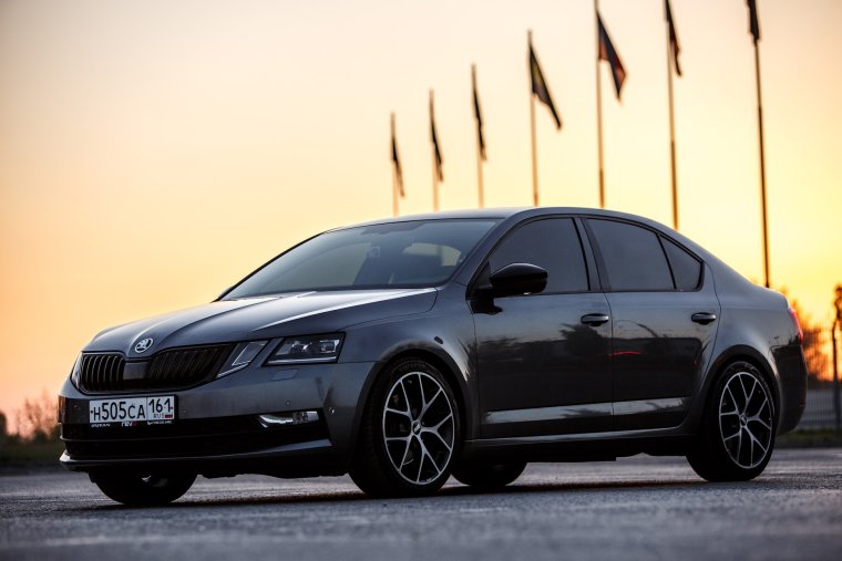Skoda Octavia 2012 черная