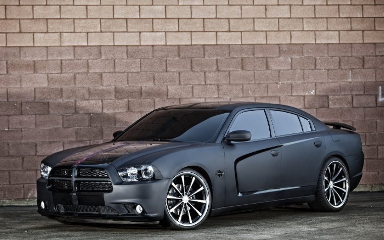 Додж Чарджер матовый