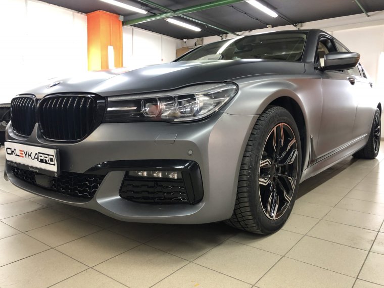 BMW f20 серая матовая пленка