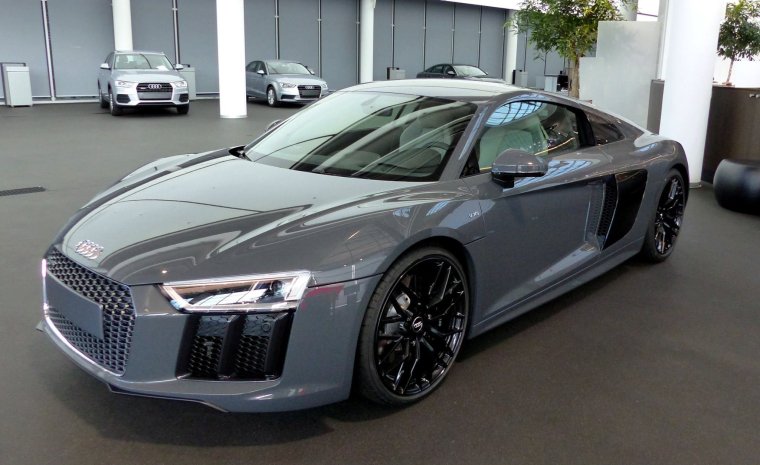 Audi r8 v10 2022 Grey Metallic