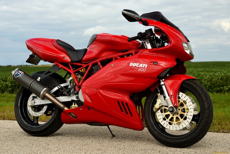 Спортивный мотоцикл Дукати