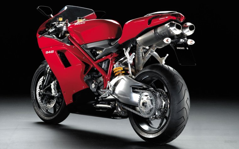 Ducati Panigale v2 engine